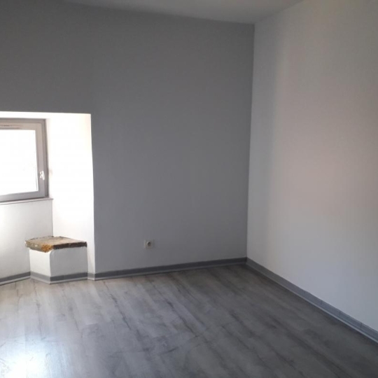  Annonces BOIS D'OINGT : Appartement | L'ARBRESLE (69210) | 63 m2 | 677 € 