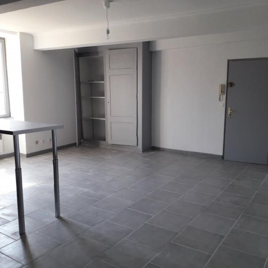  Annonces BOIS D'OINGT : Appartement | L'ARBRESLE (69210) | 63 m2 | 677 € 