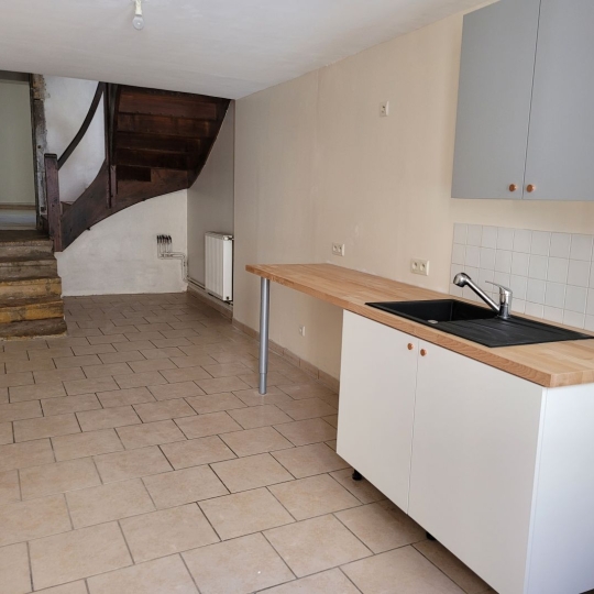  Annonces BOIS D'OINGT : Appartement | SAIN-BEL (69210) | 74 m2 | 615 € 