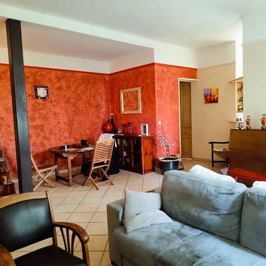 Annonces BOIS D'OINGT : Appartement | SAINT-PIERRE-LA-PALUD (69210) | 119.00m2 | 235 000 € 