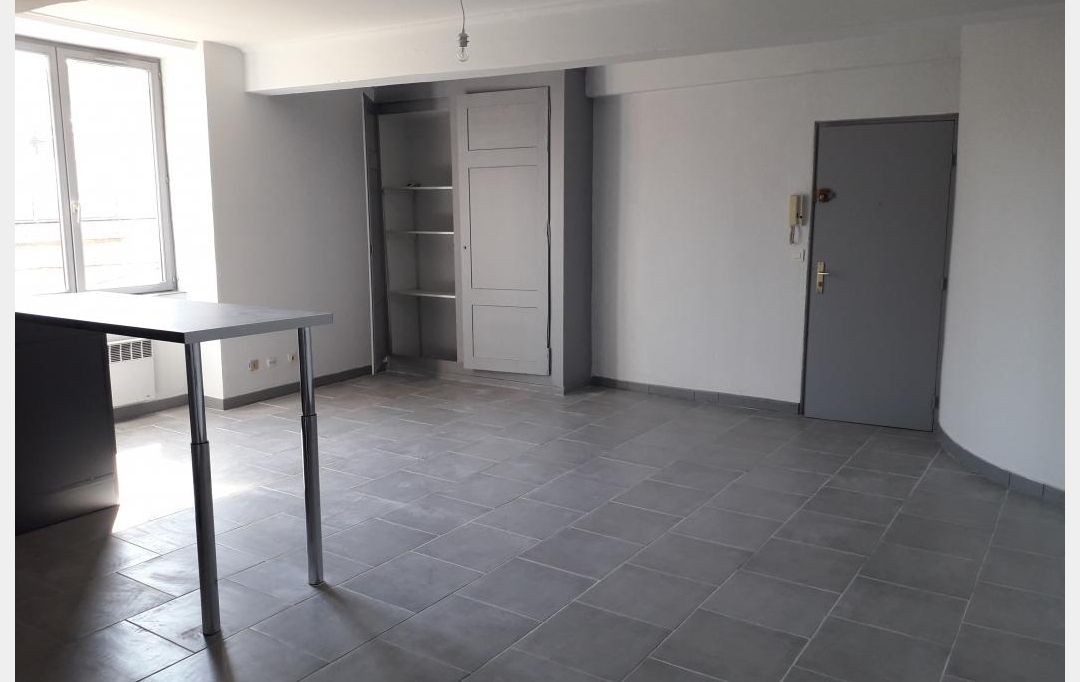 Annonces BOIS D'OINGT : Appartement | L'ARBRESLE (69210) | 63 m2 | 677 € 