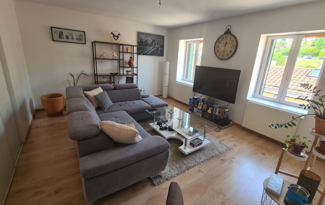 Annonces BOIS D'OINGT : Appartement | SAINT-ROMAIN-DE-POPEY (69490) | 68 m2 | 638 € 