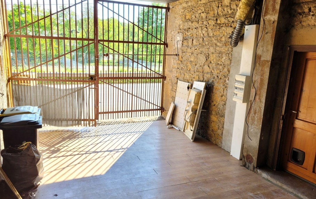 Annonces BOIS D'OINGT : Maison / Villa | SAIN-BEL (69210) | 76 m2 | 740 € 