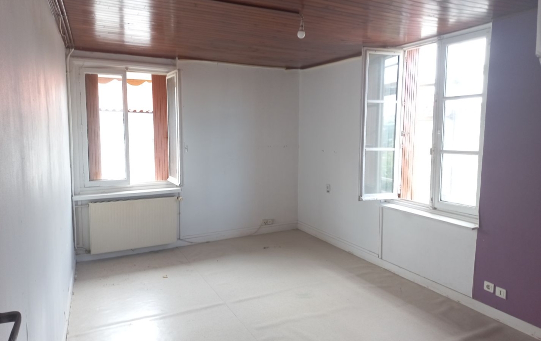 Annonces BOIS D'OINGT : Apartment | SAVIGNY (69210) | 55 m2 | 85 000 € 